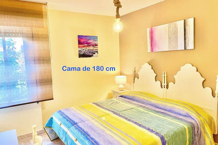 Apartamento de vacaciones para 4 personas, con balcón además de piscina y jardín - 1