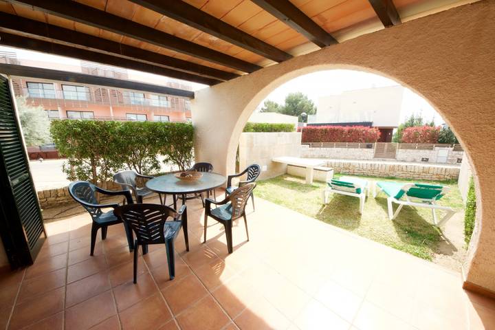 Casa de vacaciones para 8 personas, con jardín además de terraza y piscina para niños, Se admiten mascotas - 1