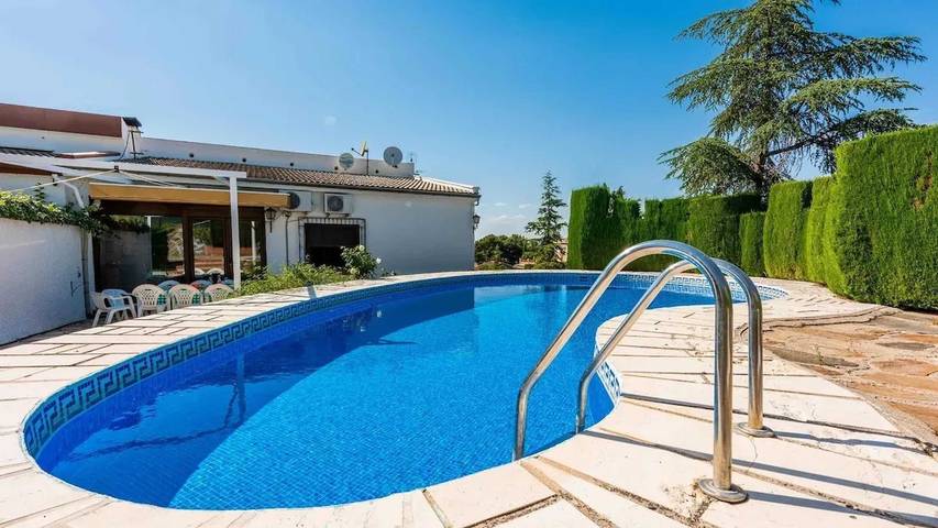 Casa rural para 8 personas, con piscina y terraza en Monachil - 2