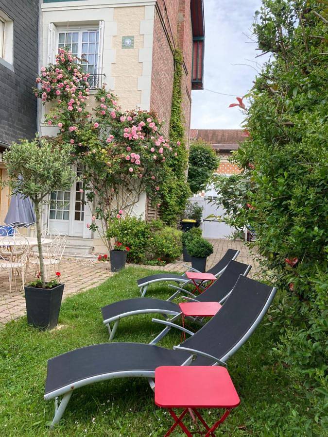 Chambre d’hôte pour 2 personnes, avec Terrasse ainsi que Jardin et Vue