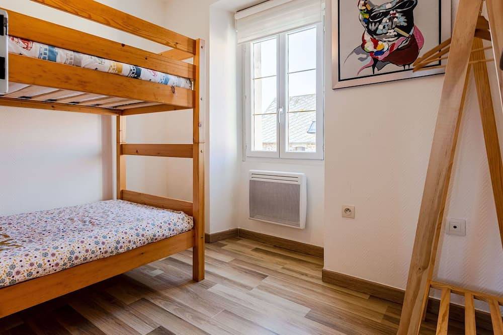 Lovely apartment in villa for 6 people with Wifi, Tv and pets allowed in Pirou, Coutances