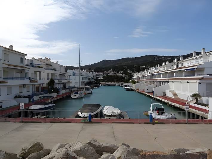 Apartment with Direct Sea Access in the Port/Marina of Alcossebre