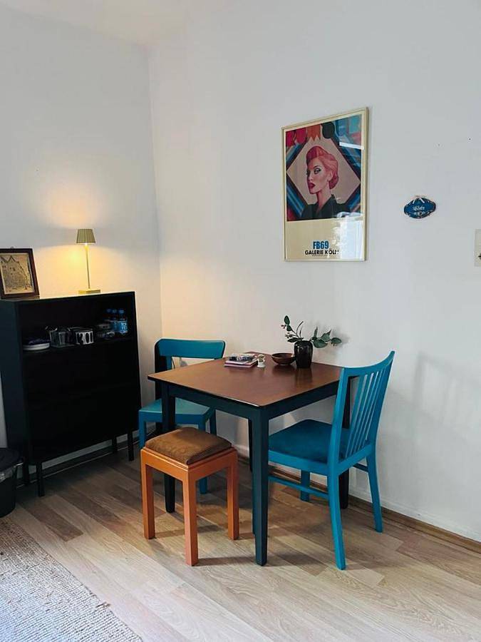 Double Room with Private Bathroom in Ehrenfeld (Keulen), Keulen