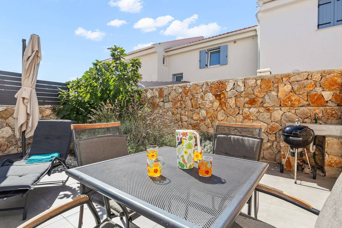 Ganze Wohnung, Apartment Sunshine Cres with Terrace in Cres Stadt, Cres