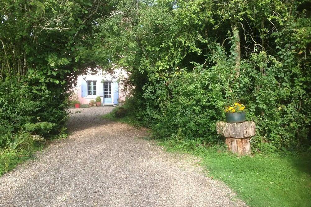 Attractive holiday home in central France in Tranzault, La Châtre und Umgebung