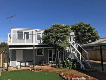 Holiday Home for 16 People in Surf Beach, Philip Island, Photo 3