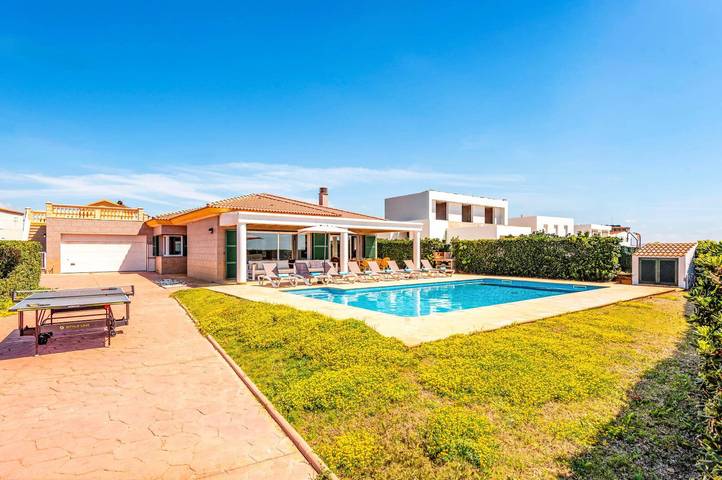 Casa de vacaciones para 8 personas, con jardín en Delfines
