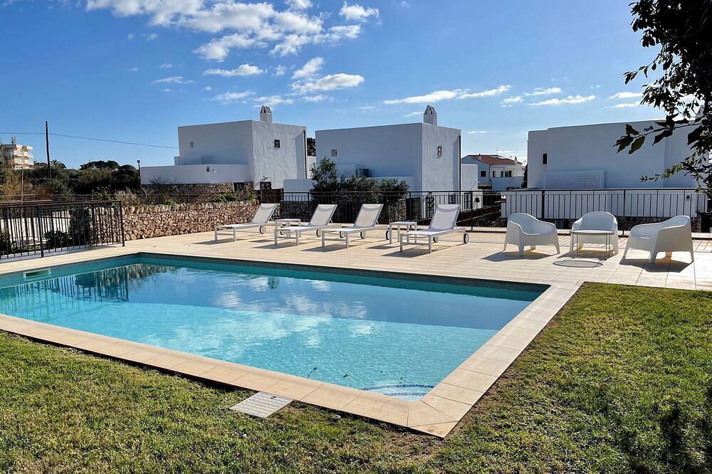 Beautiful Villa with Sea Views, Great Location and Air Conditioning in Biniancolla, Sant Lluís