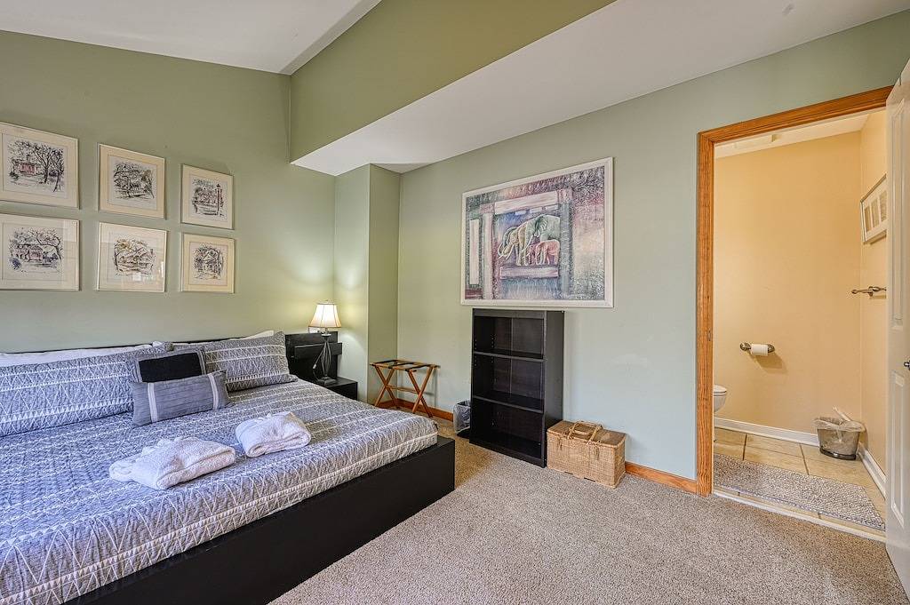 Neue Auflistung! Amazing Views w / Whirlpool, Kinderspielplatz, Dock, Fitnessstudio, Aussicht in Lake Anna