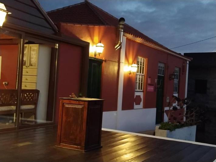Casa rural para 14 personas, con vistas además de terraza y jardín en Garafía - 3