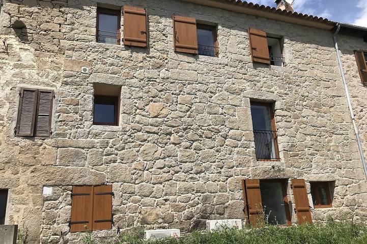 Gîte pour 4 personnes, avec jardin à Vero