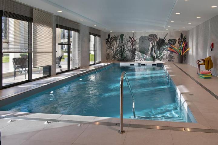 Appart’hôtel pour 4 personnes, avec jardin ainsi que piscine et sauna, animaux acceptés
