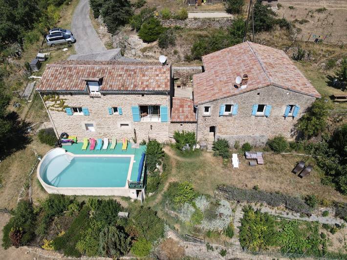 Chambre d’hôte pour 3 personnes, avec Jardin et Piscine en Ardèche