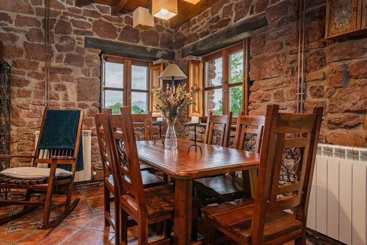 Casa de vacaciones 'La Pumarada' con jardín privado y Wi-Fi in Villaviciosa , Costa Verde