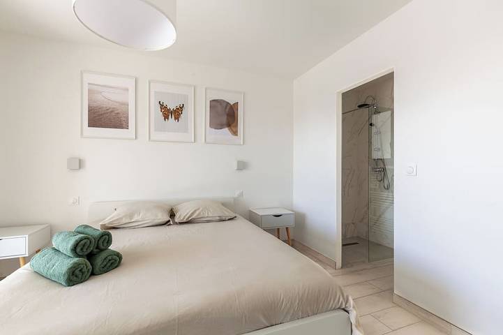 Villa pour 8 personnes, avec jardin ainsi que balcon et piscine à Sanary-sur-Mer - 3
