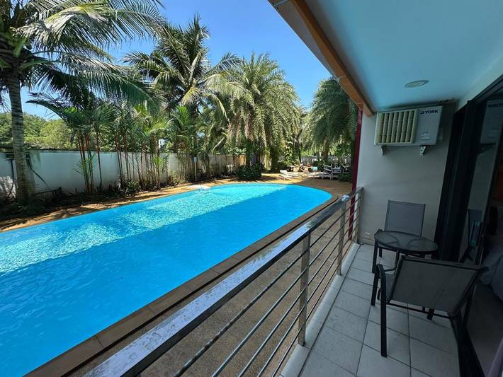 Appartement de vacances pour 2 personnes, avec vue ainsi que piscine et terrasse