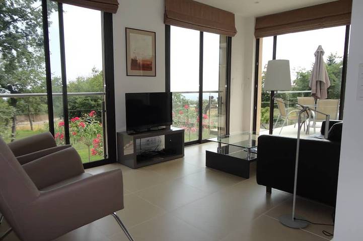Holiday Guest House, Recent, Infinity pool, sea view,Tourrettes sur Loup/Vence in Tourrettes-sur-Loup, Costa mediterránea (Francia)