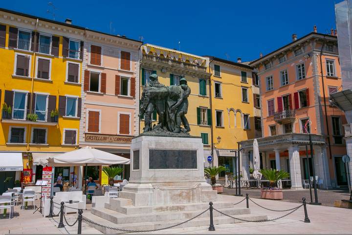 Appartamento vacanze per 4 persone, con terrazza e vista lago, adatto a famiglie con bambini - 1
