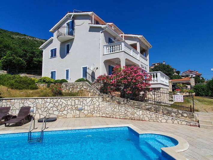 Ferienwohnung für 4 Personen, mit Garten und Balkon sowie Pool - 1