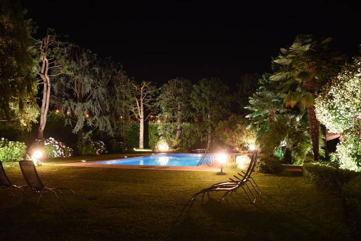 Location de vacances pour 2 personnes, avec vue ainsi que jardin et piscine à Maslianico - 4