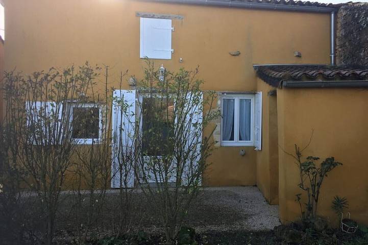 Location de vacances pour 5 personnes, avec balcon/terrasse et terrasse à La Réorthe