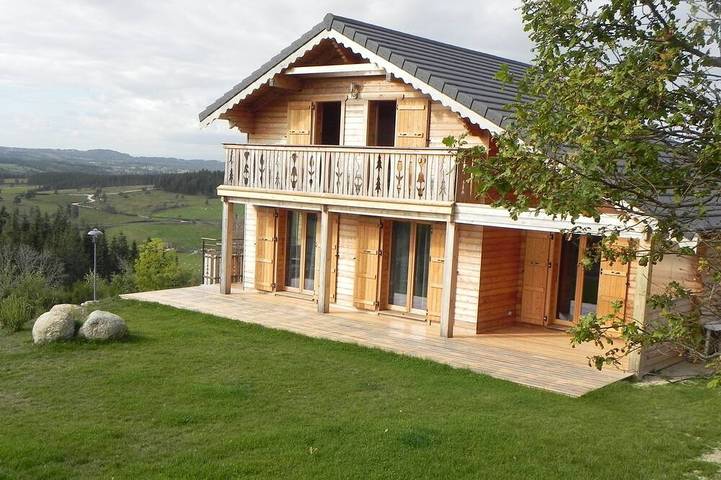 Gîte pour 6 personnes, avec balcon et jardin à Le Malzieu-Forain