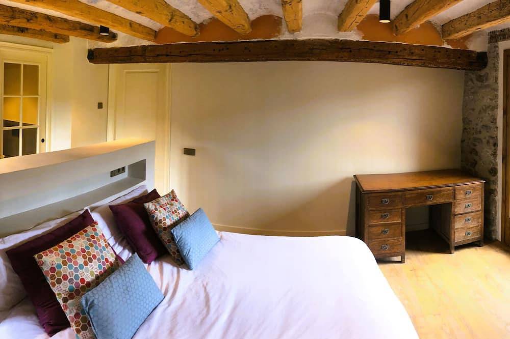 A totally renovated rural design house in the middle of nature. in Coll de Nargó, Province de Lérida