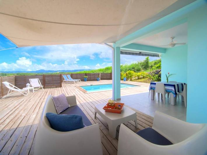 Villa pour 4 personnes, avec vue ainsi que piscine et jardin