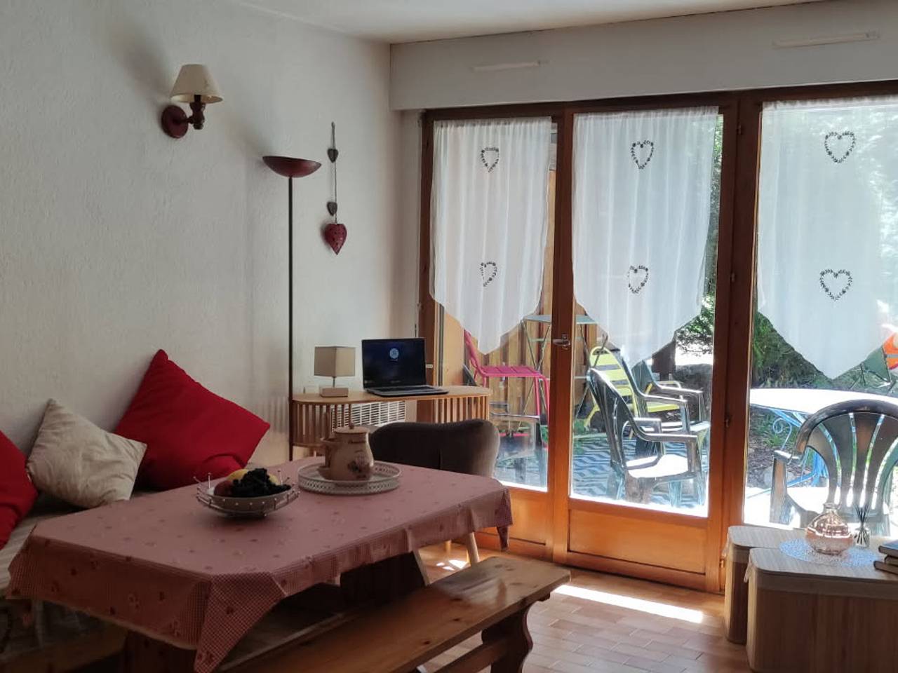 Studio entier, Appartement cosy avec Wifi à l'orée du bois in Samoëns, Région de Bonneville