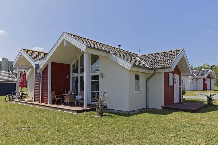 Bungalow für 4 Personen, mit Balkon/Terrasse und Terrasse sowie Sauna