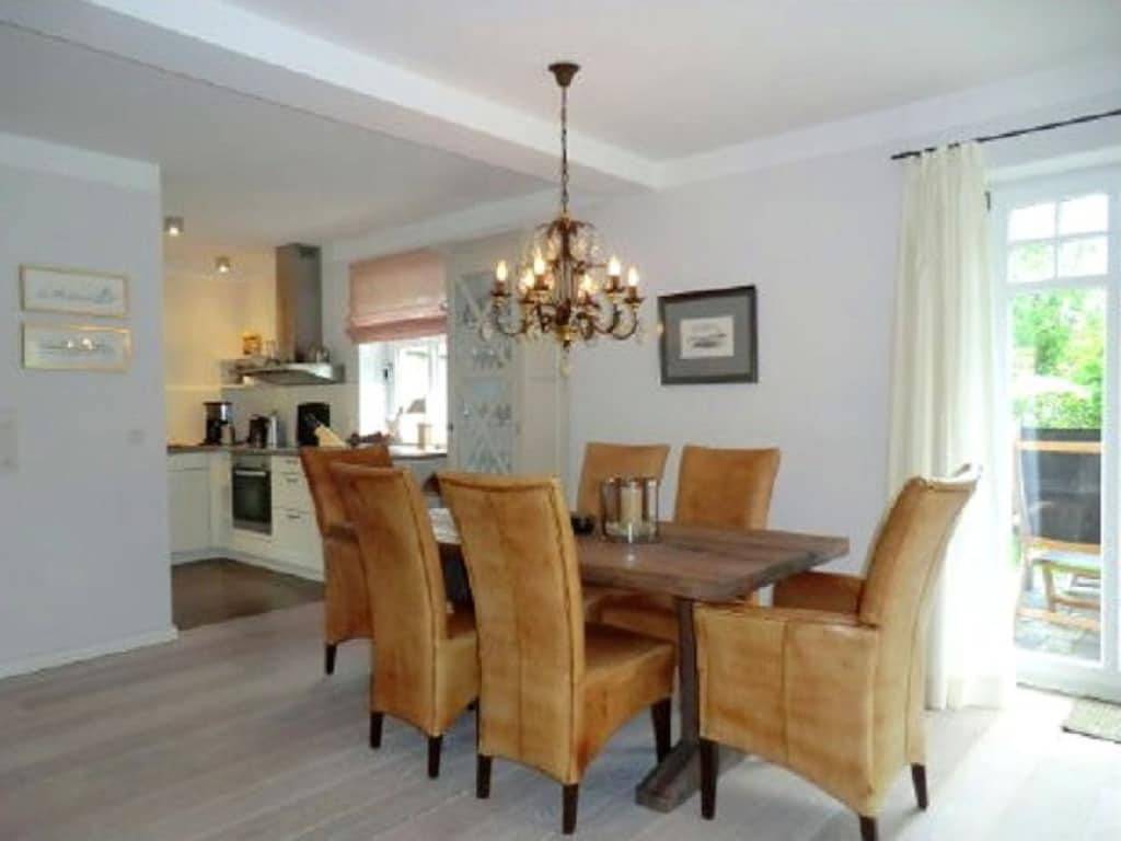 Ferienhaus in Wyk mit Schwimmbecken in Wyk auf Föhr (Stadt), Wyk auf Föhr