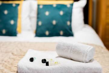 Glamping for 2 People in Stratford upon Avon, Heart of England, Photo 4