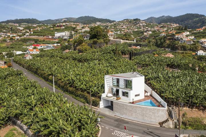 Location de vacances pour 6 personnes, avec terrasse et piscine à Ponta do Sol - 2