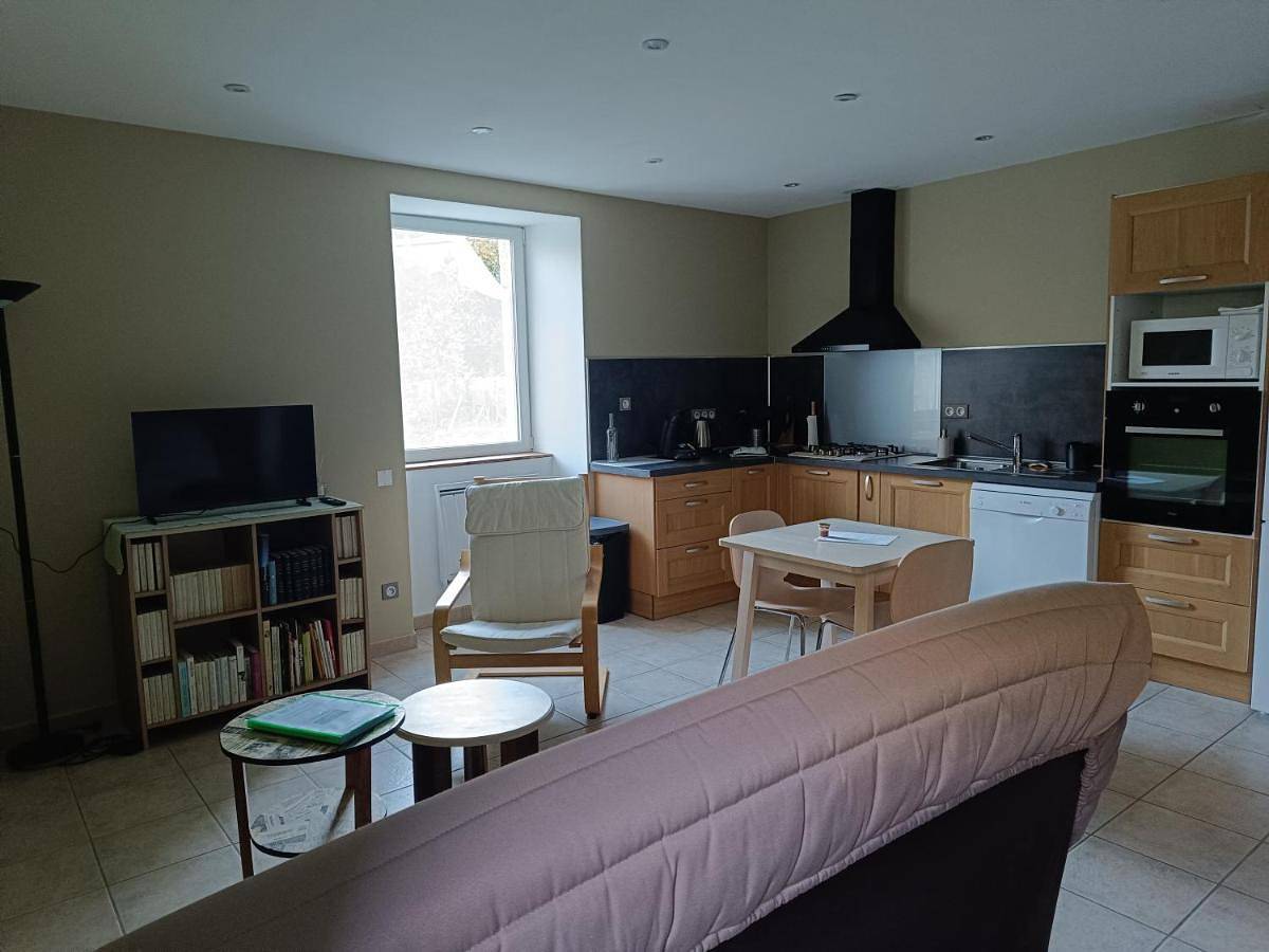 Appartement entier, Appartement 2 à 4 personnes in Antraigues-sur-Volane, Parc naturel régional des Monts d'Ardèche