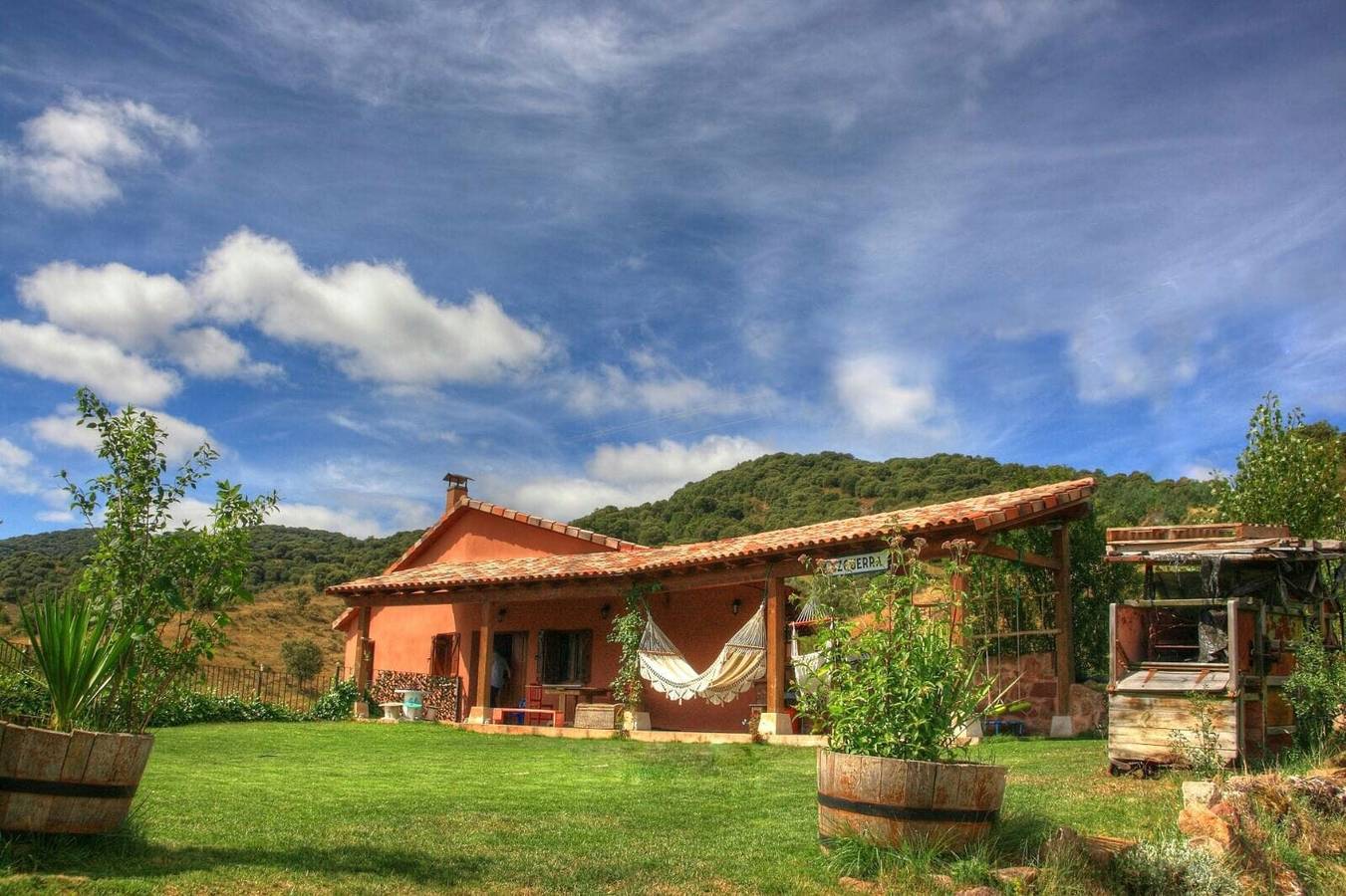 Casa rural 'El Astial' con vistas a la montaña, terraza privada y Wi-Fi in Ezquerra, Villagalijo