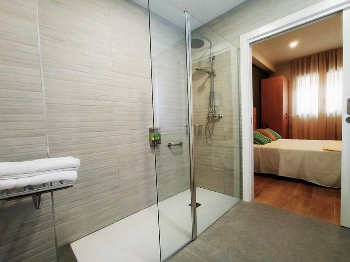 Maison d’hôte pour 2 personnes, avec terrasse et jacuzzi à Badalona - 3