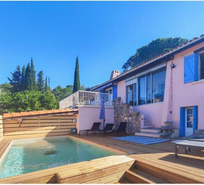 Casa de vacaciones para 8 personas, con jardín y terraza además de vistas y piscina, Se admiten mascotas - 1