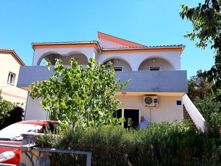 Ferienwohnung für 3 Personen, mit Garten und Ausblick, mit Haustier