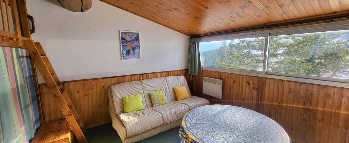 Gîte pour 4 personnes, avec piscine et vue dans Chabanon Selonnet - 2
