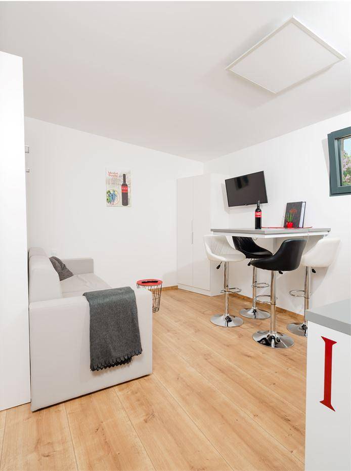 Appartement entier, Appartement de vacances pour 4 personnes avec balcon in Mistelbach