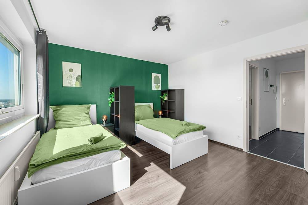 Appartement entier, Apartment with panoramic view at the main station | 2 rooms, 4 separate beds in Viewegs Garten- Bebelhof, Brunswick