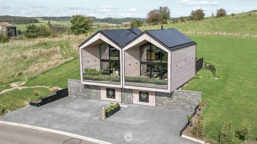 Location de vacances pour 2 personnes, avec jacuzzi et jardin ainsi que balcon et sauna à Fauvillers