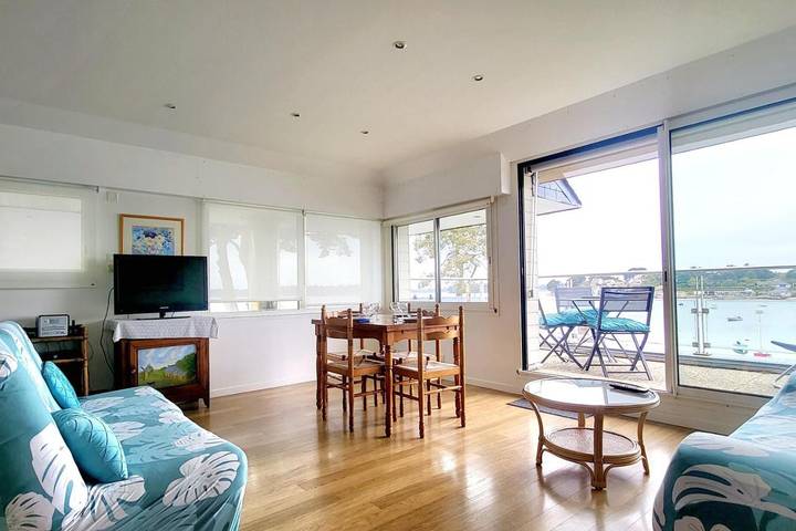 Gîte pour 4 personnes, avec Balcon ainsi que Terrasse et Vue dans Port de Larmor Baden