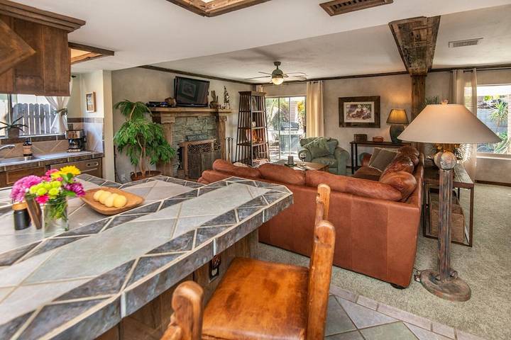 Casa vacacional para 8 personas, con jacuzzi y jardín, Se admiten mascotas en Phoenix