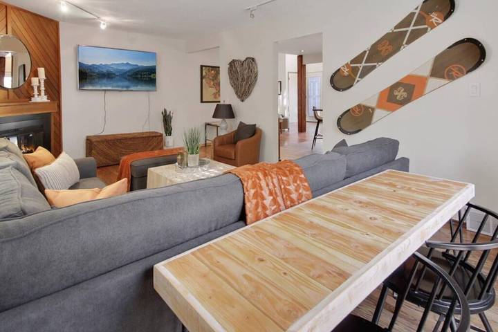 Vacation rental for 14 people, with hot tub and balcony in Cottonwood Heights