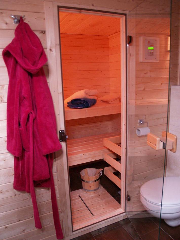 Ferienwohnung für 5 Personen, mit Sauna und Balkon in Gelbensande