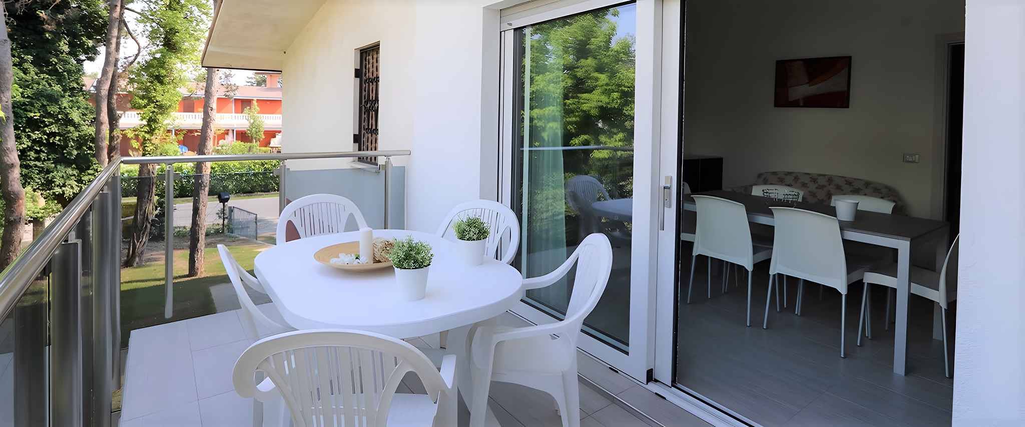 Villa mit Klimaanlage und Balkon  in Bibione, Venice Province