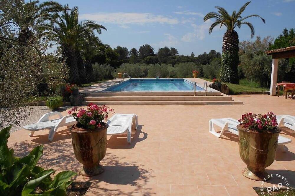 Maison 4 Pers. Au Calme Piscine Confort in Fontvieille, Région d'Arles