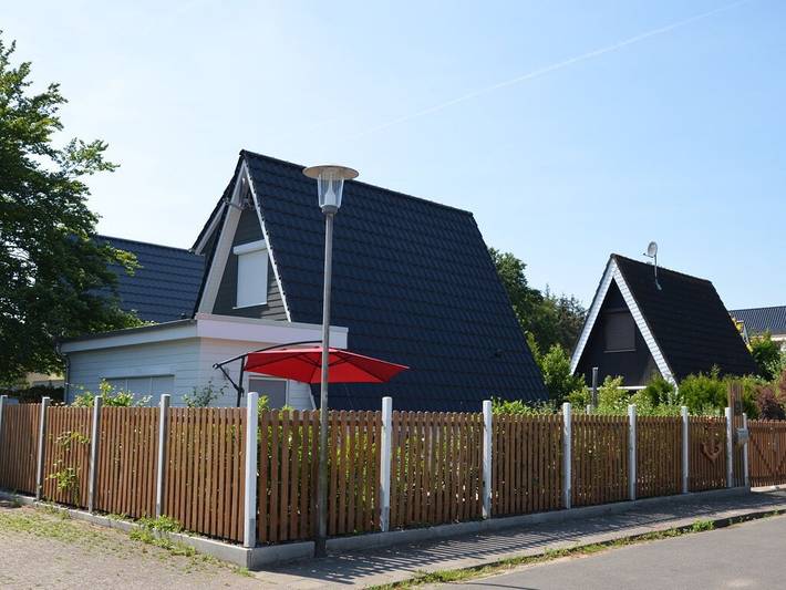 Ferienhaus für 3 Personen, mit Terrasse und Garten in Duhnen - 2