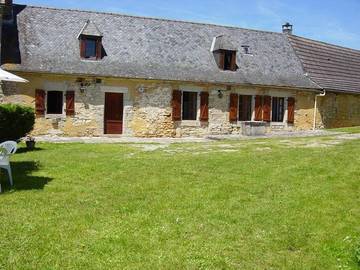 Gîte pour 8 personnes, avec jardin et vue à Chasteaux